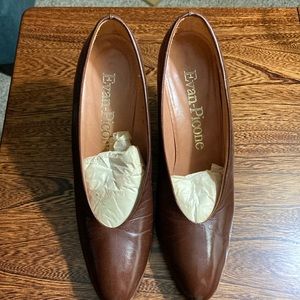 Vintage Evan Picone Womens 6.5 pumps brown